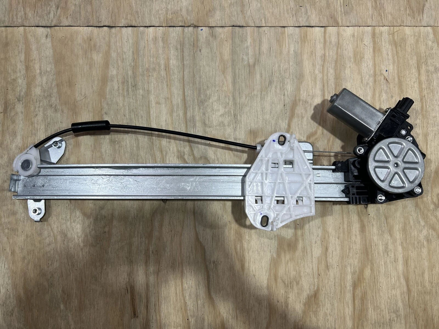 Rear Right Window Regulator with Motor for Honda Accord Euro (2008–2015)