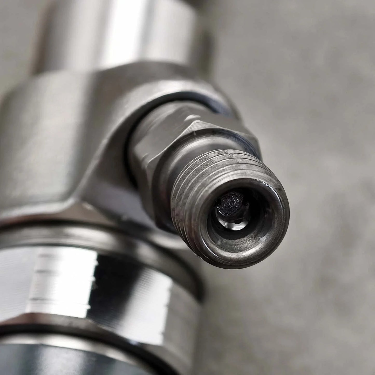 Diesel Fuel Injector for Kia CARENS 2.0 CRDI (2006–2010)
