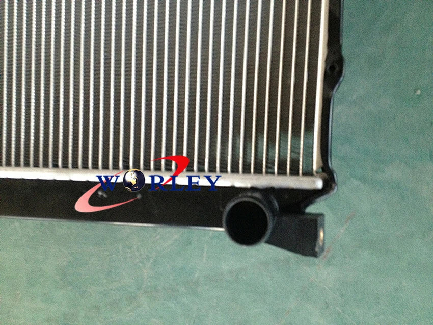 Radiator for Toyota Hiace (1989–2005) with Neck Pipe