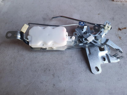 Tailgate Latch Remote Control for Toyota HiAce (2005–2019)