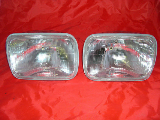 Xenon Halogen Headlight Kit for Toyota Hilux (1982-2004)