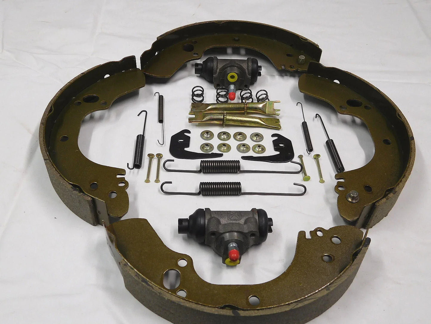 Rear Brake Shoes 2 x Wheel Cylinders & Adjuster for Jackaroo (1980-1991)