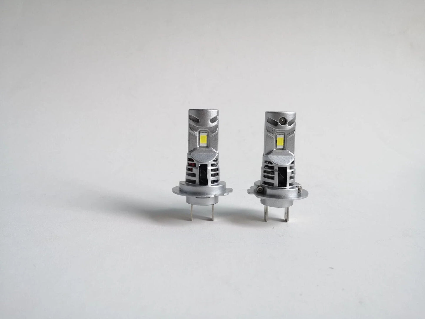 2x H7 LED Headlight Bulb Globe 12V 27W 1700LM 6500K  Model (2000–2024)