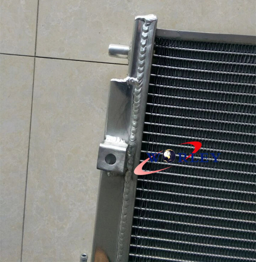 Aluminum Radiator with Fans for Mitsubishi Pajero Montero (2000–2006)