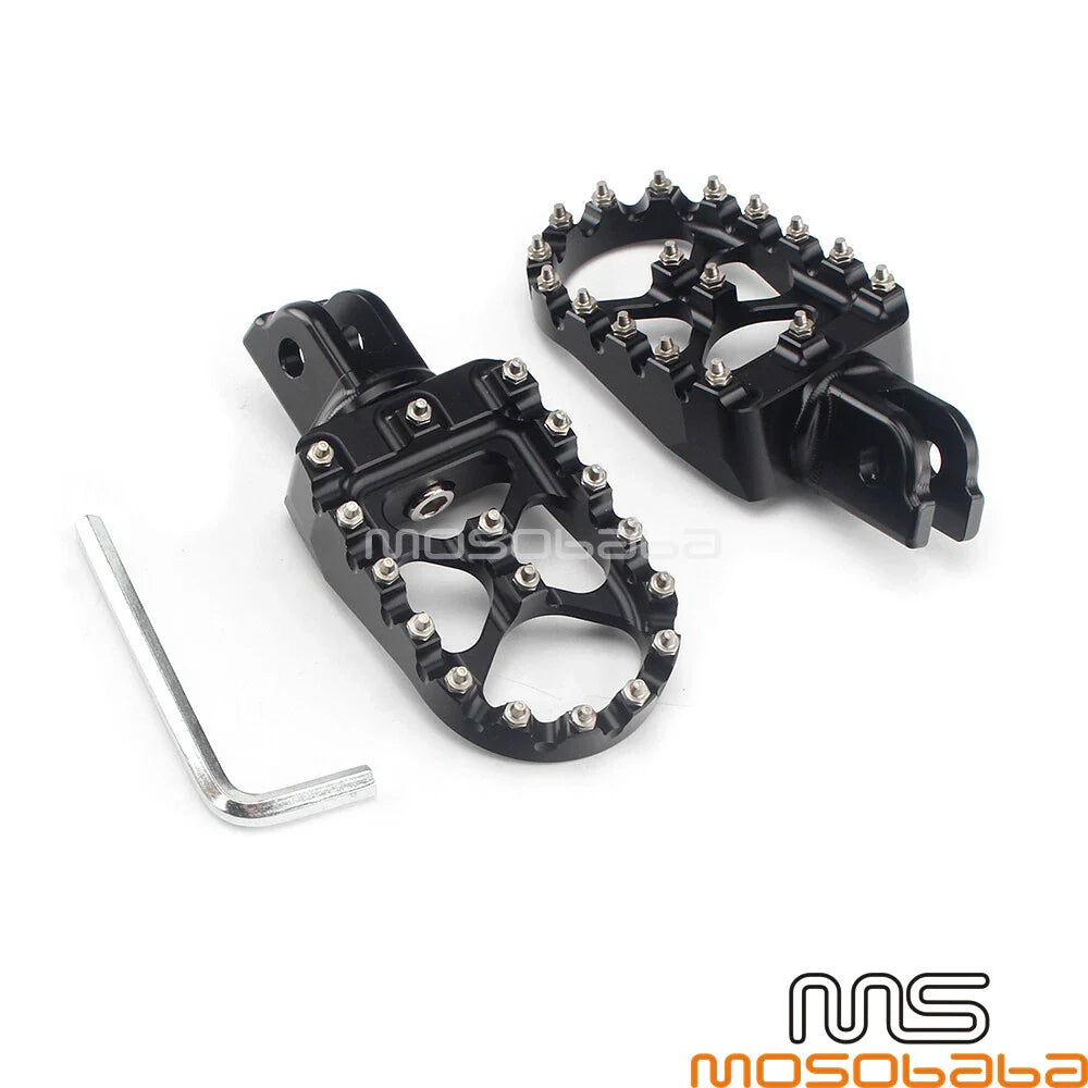 Motorcycle Foot Pegs for Harley Softail Street Bob FXBB Slim Fat Bob (2018-2022)