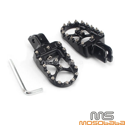 Motorcycle Foot Pegs for Harley Softail Street Bob FXBB Slim Fat Bob (2018-2022)