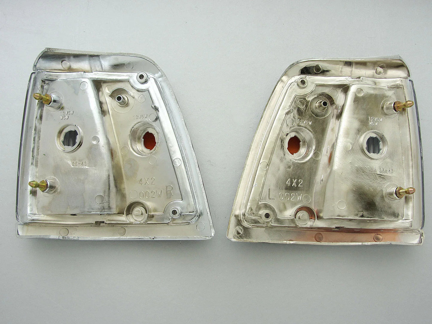 Chrome Indicator Corner Lights for 88-97 Toyota Hilux LN100 2 x 2WD