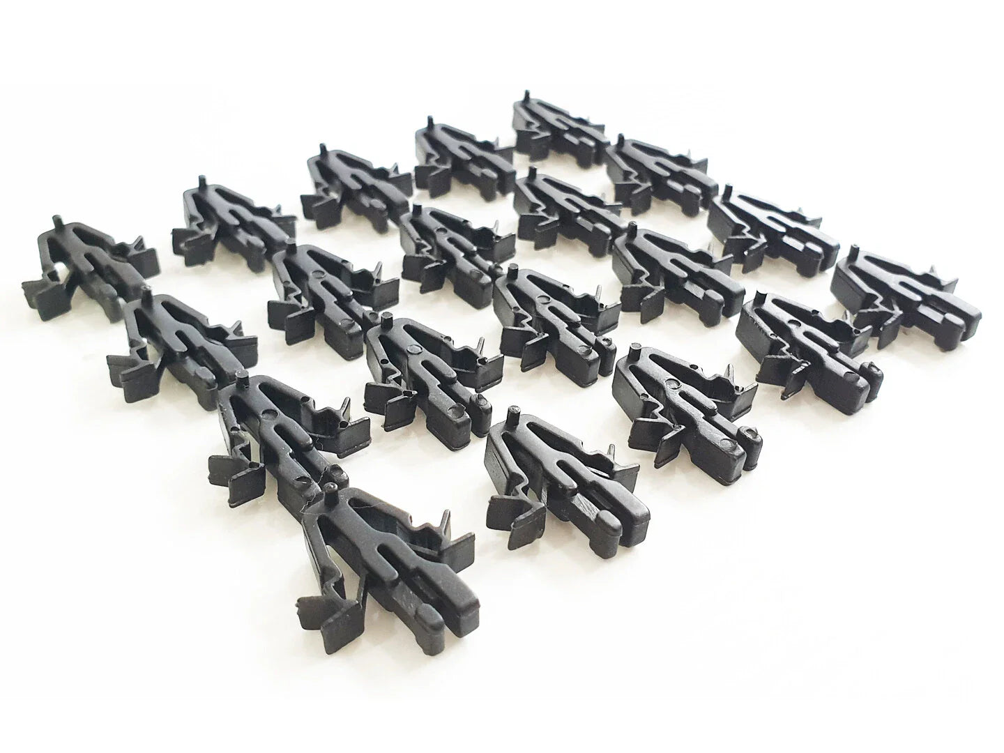 20 x Radiator Grille Clips for Toyota Hilux Pickup, 4Runner (1984-1988)