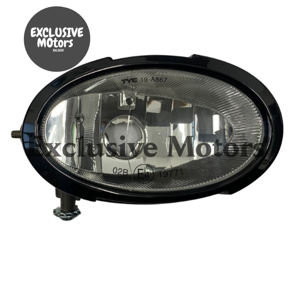 Right-Hand Fog Light for Mazda 3 Axela Hatch/Sedan (2004-2008)