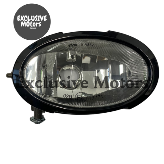 Right-Hand Fog Light for Mazda 3 Axela Hatch/Sedan (2004-2008)